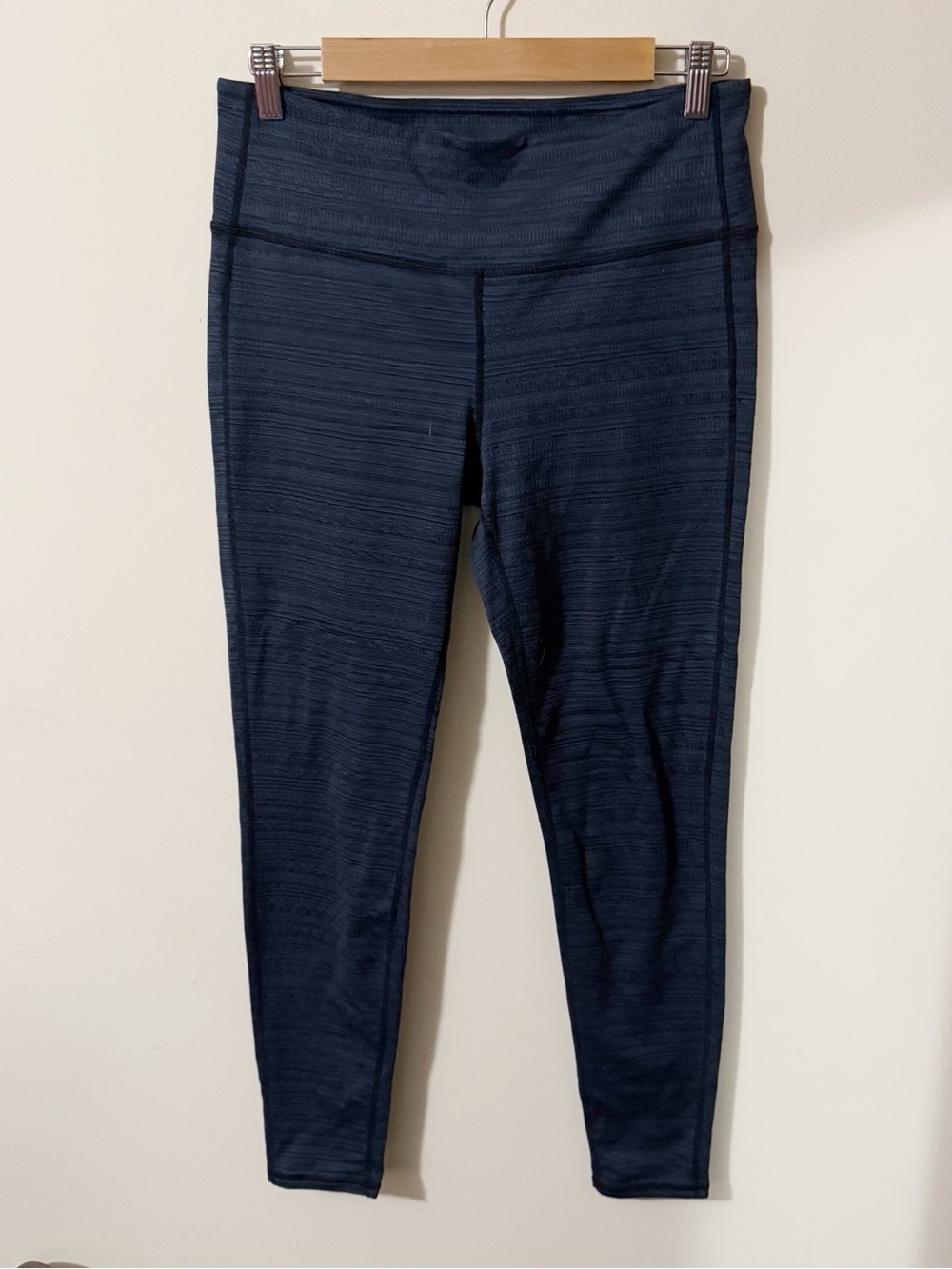 Athleta Womens Blue Striped Leggings Size Large Activewear Gym Workout